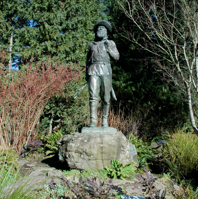 pioneerstatue