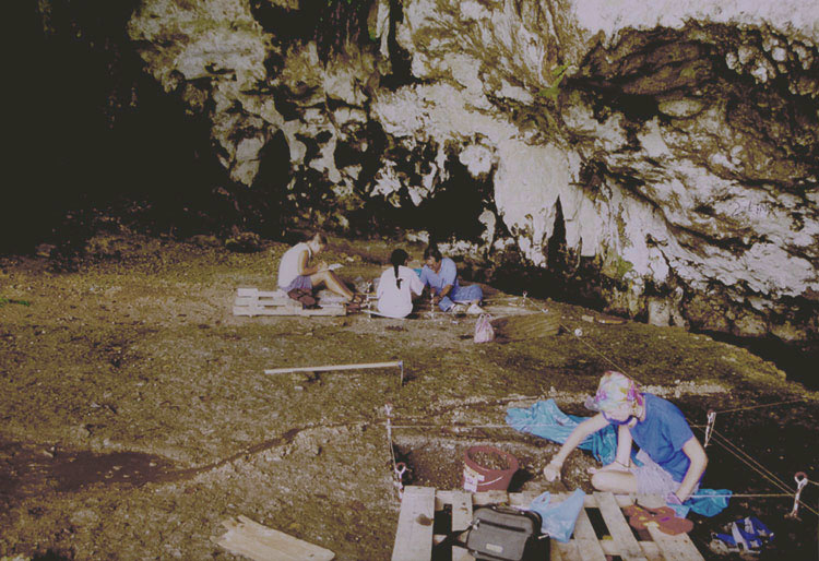 Omis Cave test excavation