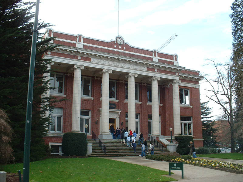 Johnson Hall, U. of Oregon, stairs at north (main) entrance