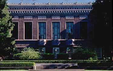 Facade of Knight Library