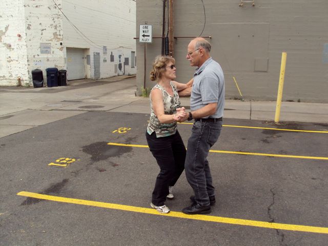 Dancing behind TC 21.VI.09