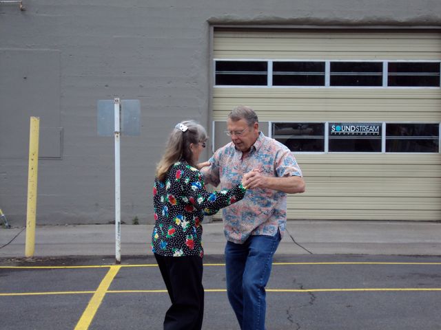 Dancing behind TC 21.VI.09