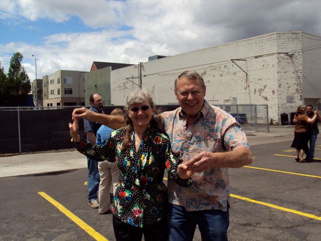 Dancing behind TC 21.VI.09