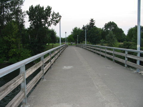 ...west end: nobody here yet.