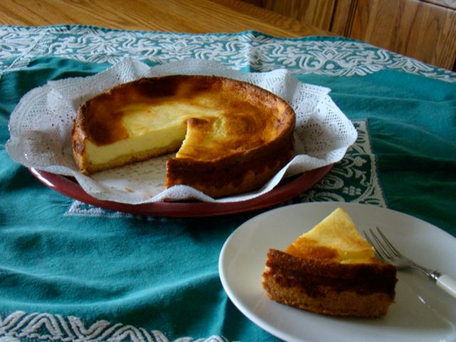 Kaesekuchen 8 inches round,