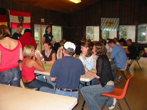 "Such jemand"--das Eisbrecherspiel