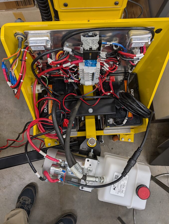 Photo 7: hydraulic power unit removed, second angle