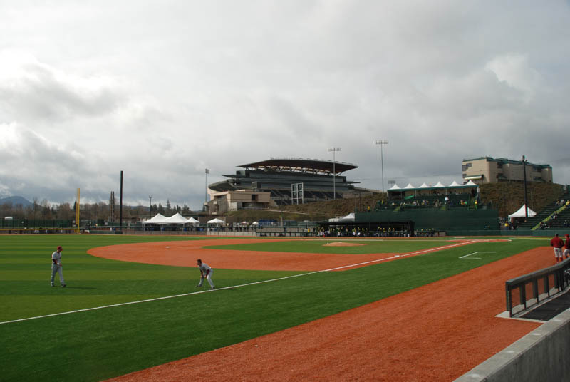 Oregon baseball gets new turf, videoboard, changes to fences at PK
