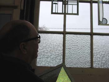 Light shows his works