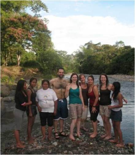 Field crew 2008 and friends, Rio Mirumi. L-R: Katy, Charo, Aaron, Lisa, Tara, Felicia, Tiffany, Evalyn.
