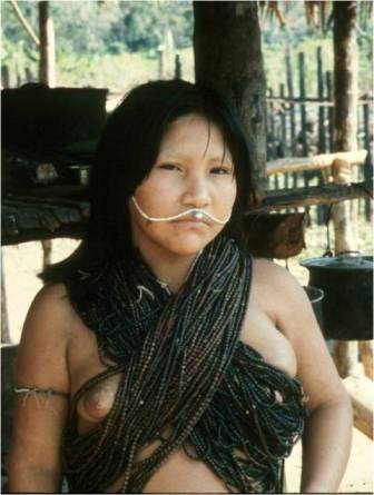 Yora woman: Sepahua Peru.  Photo: Sugiyama 1990.